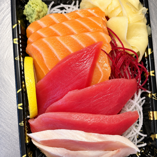Sashimi Combo W/ Miso (8pc)